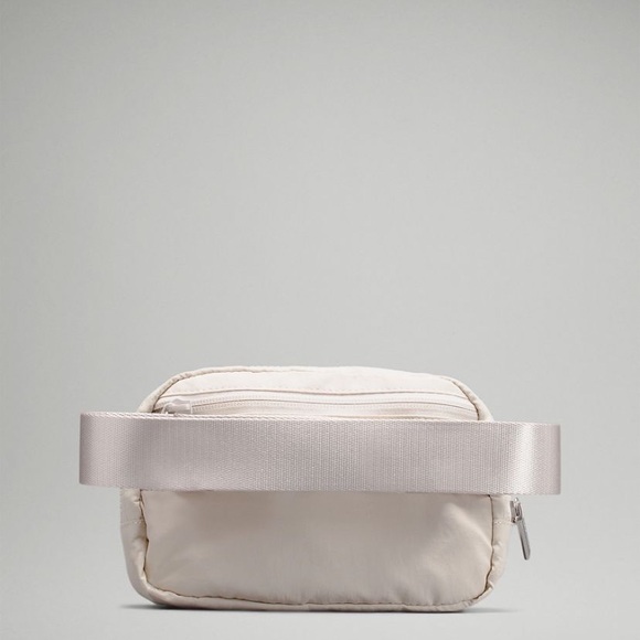 NWT lululemon Last one everywhere belt bag White Opal with Tags - Picture 4 of 6